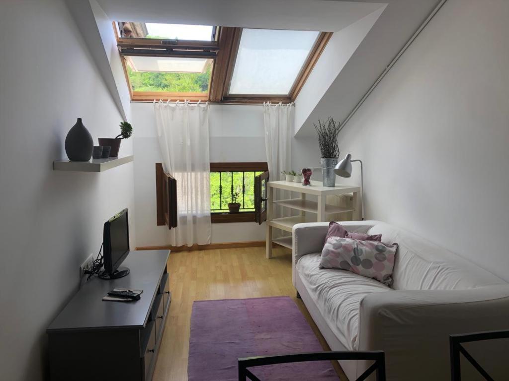 El Nial De L'Andolina Apartment Cangas de Onis Bagian luar foto